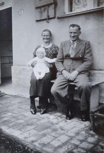 Mutti und ihre Eltern (1936)
